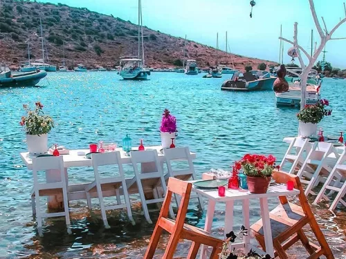 A scenic drive along the coast with Bodrum Gümüşlük Car Rental. A photo reflecting the delightful drive along the coast with Gümüşlük car rental service, the turquoise sea view, and the comfortable transportation experience for holidaymakers.